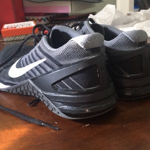 Nike Metxon flynit shoe women size 11
